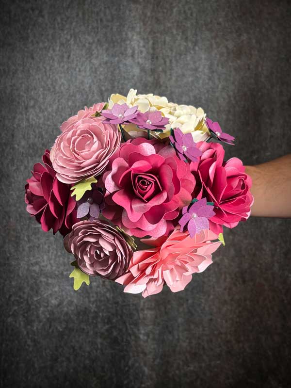 Bouquet di carta personalizzato per sposa - scelta smart e sostenibile