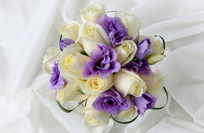 Bouquet Rose Bianche e Lisianthus