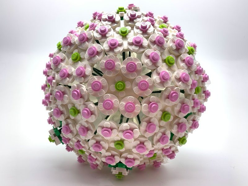 bouquet da sposa con mattoncini lego color rosa e verde