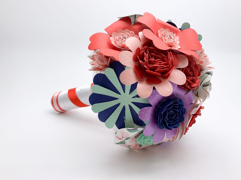 Bouquet di fiori fatti a mano da regalare