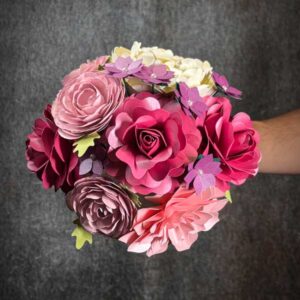 Bouquet fiori di carta tonalità del rosa