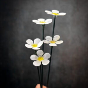 Piccoli fiori di carta bianchi riempitivi-1