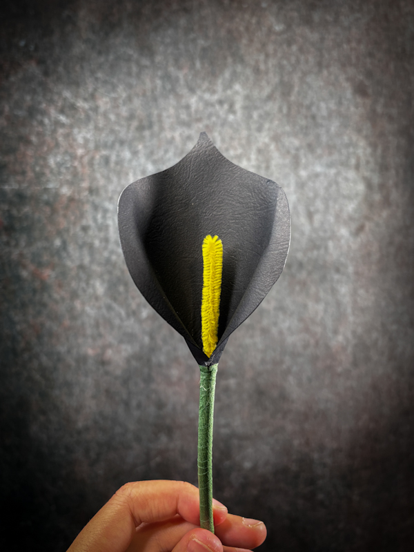 fiore di carta calla nera-4