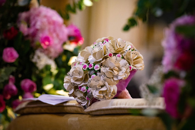 bouquet-sposa-mattoncini-lego-fiori-di-carta-musica