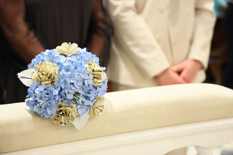Se vuoi un Bouquet particolare in carte e gomma crepla, Jessica Ciaffarini di Bouquealternativi è la persona giusta per realizzare il tuo sogno con i materiali più diversi. Contattala!
